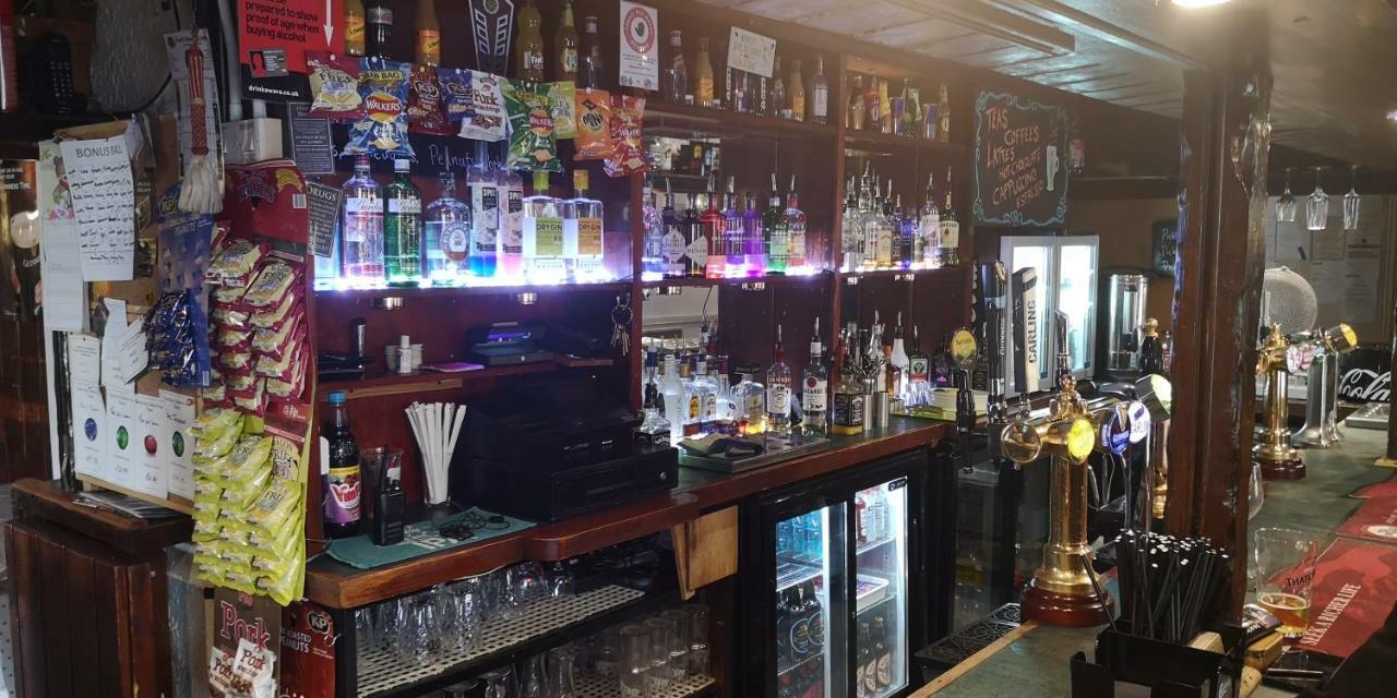 The Pall Tavern Hotel Yeovil Exterior photo